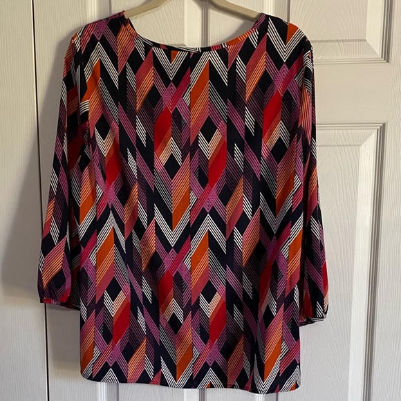 Banana Republic Multi Colored Pullover top. - Picture 2 of 3